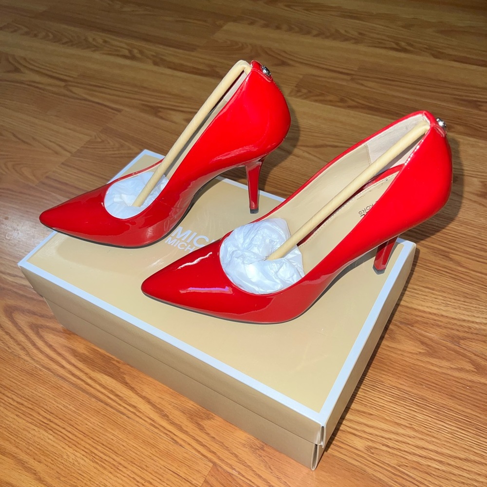 michael kors red pumps